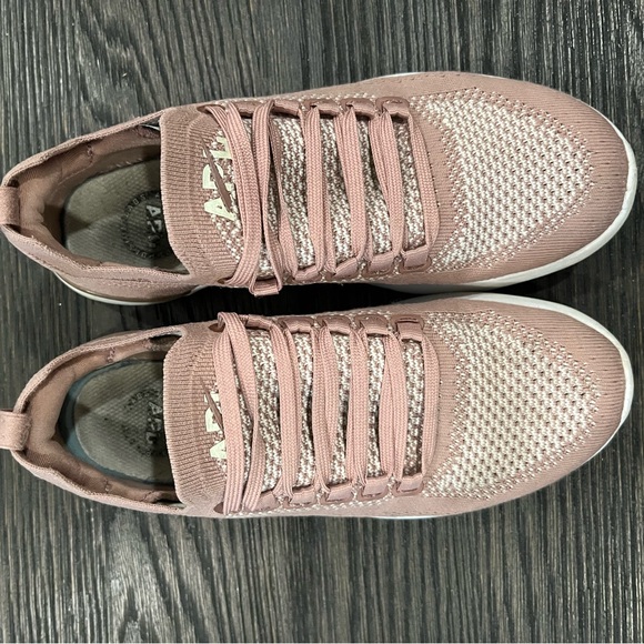 APL Sneaker - Picture 5 of 6